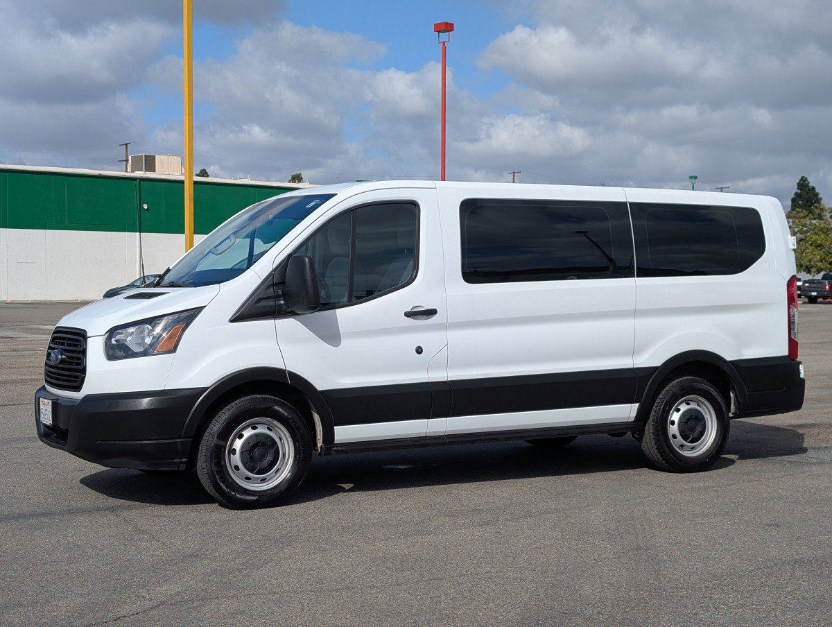 Used 2019 Ford Transit 150 XL image 2