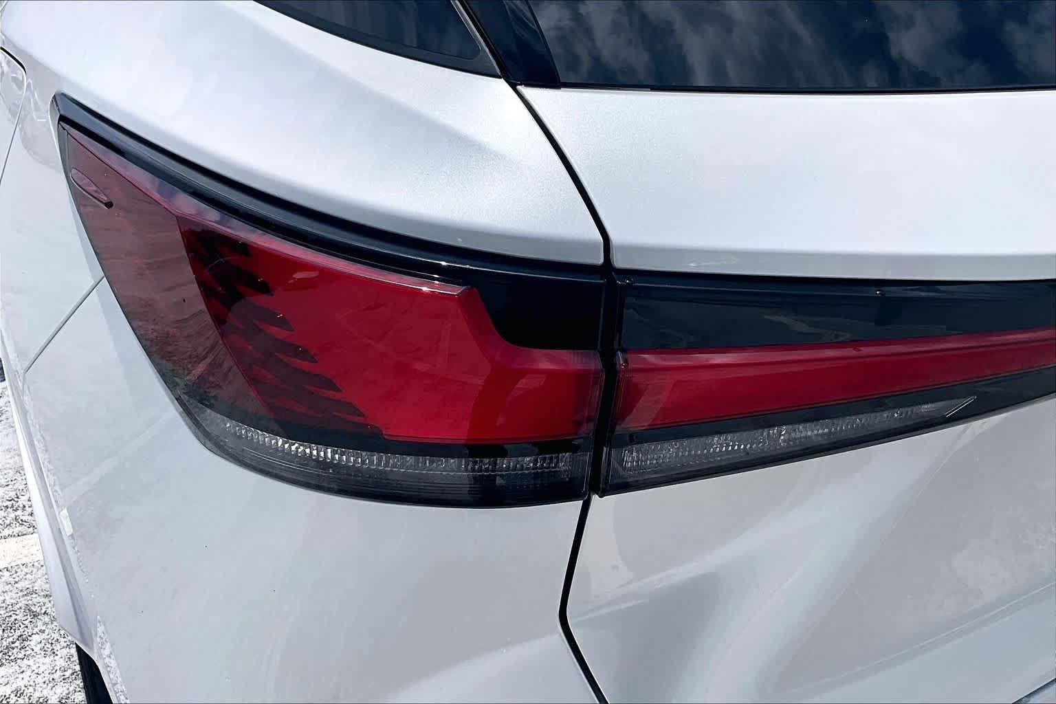Used 2023 Lexus RX 350 Premium Plus w/ Cold Area Package FWD image 28