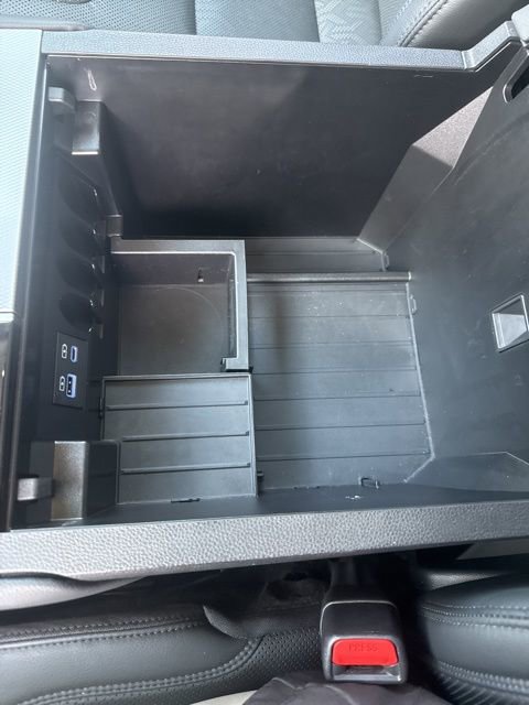 Used 2024 Toyota Sequoia Limited image 32