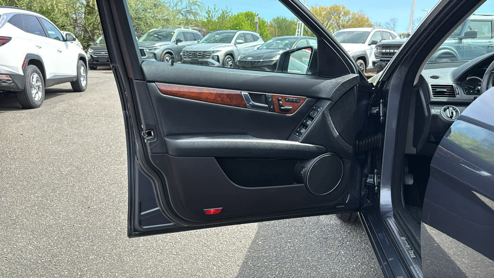 Used 2010 Mercedes-Benz C 300 4MATIC Sedan image 11