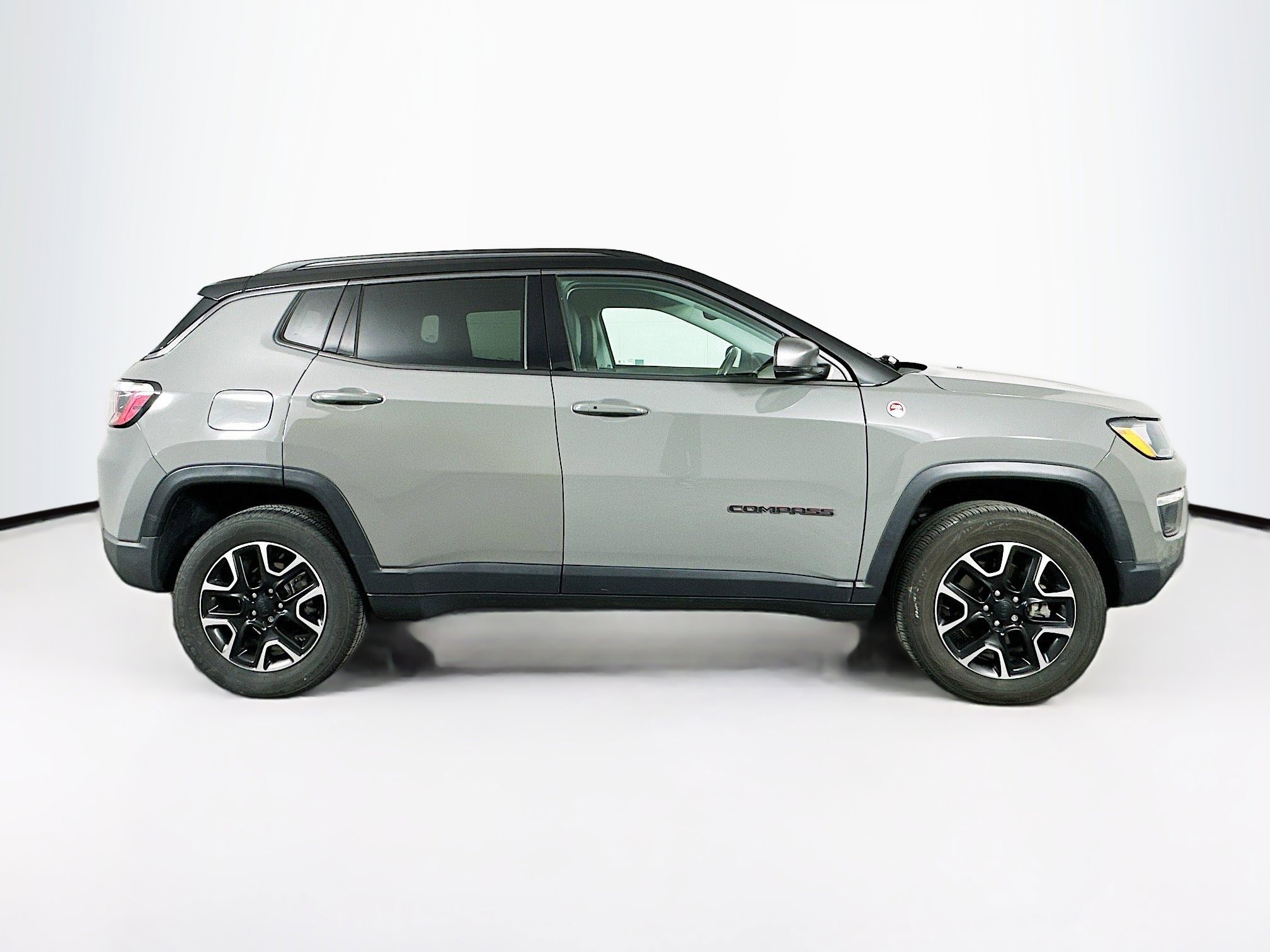 Used 2020 Jeep Compass Trailhawk w/ Cold Weather Group image 10