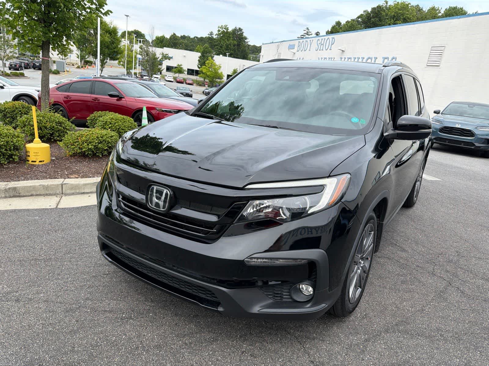 Used 2022 Honda Pilot Sport image 4
