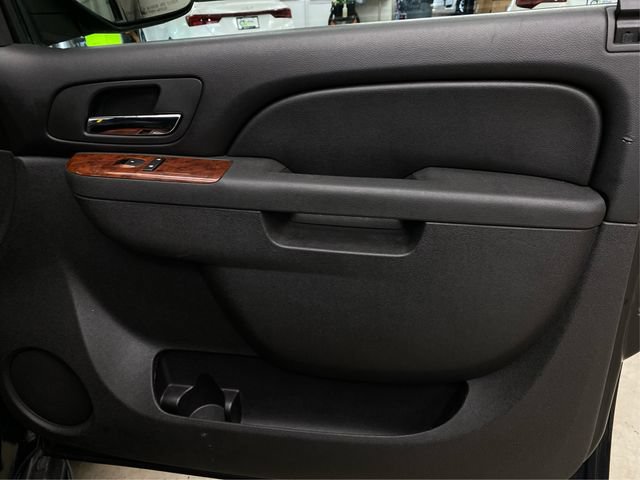 Used 2010 Chevrolet Tahoe LT AWD/4WD image 28