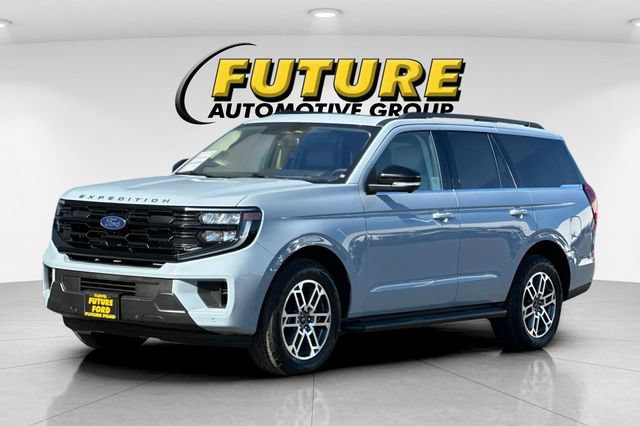 Used 2025 Ford Expedition Active AWD/4WD image 7