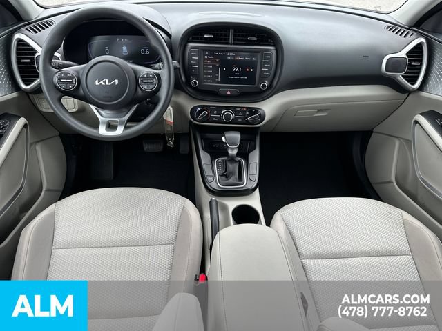 Used 2025 Kia Soul LX w/ LX Technology Package FWD image 27