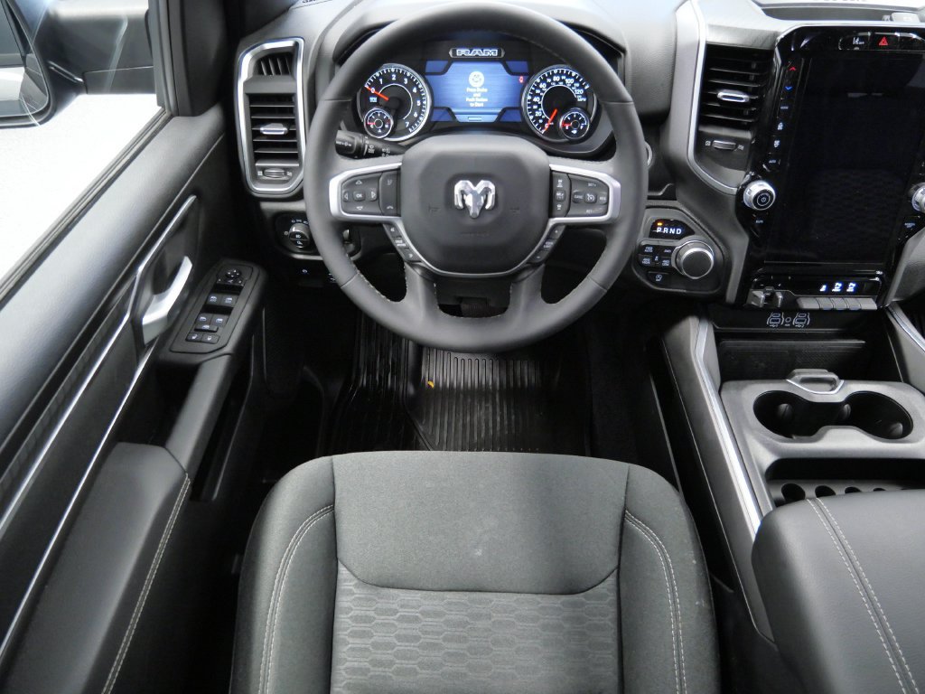 Used 2025 RAM 1500 Big Horn AWD/4WD image 13