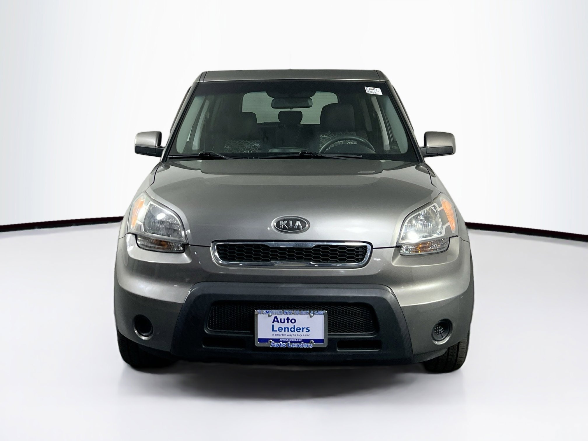 Used 2011 Kia Soul ! FWD image 2