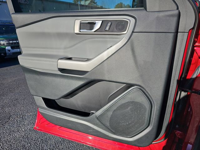 Used 2023 Ford Explorer XLT w/ Equipment Group 202A image 32