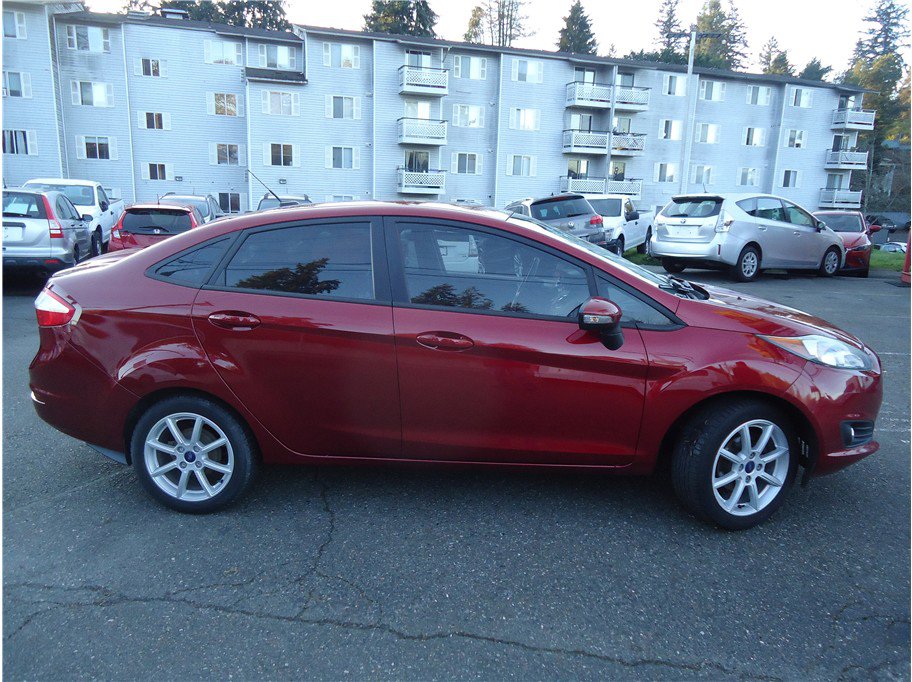 Used 2016 Ford Fiesta SE w/ Equipment Group 201A image 5