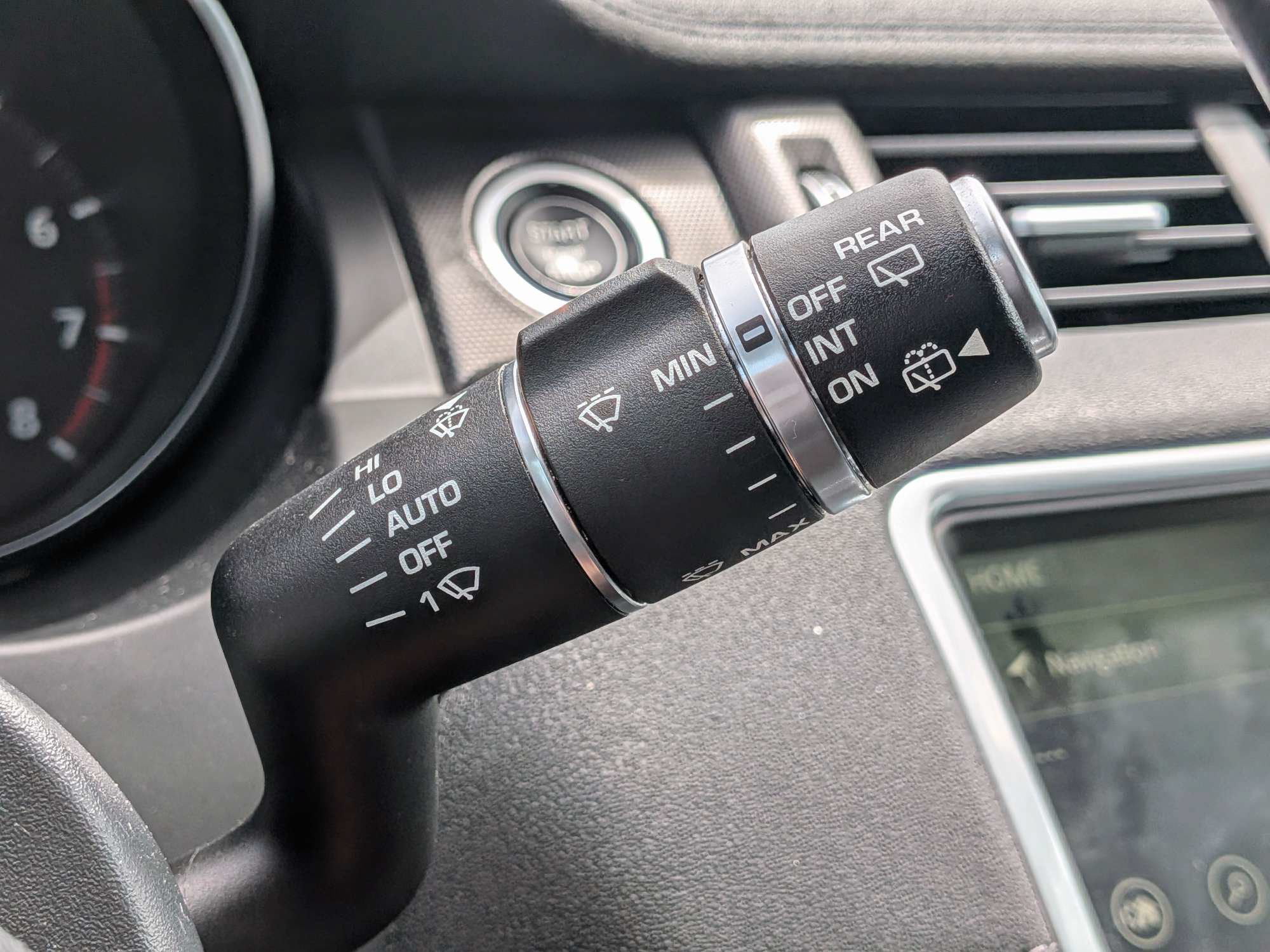 Used 2018 Land Rover Range Rover Evoque HSE Dynamic AWD/4WD image 27