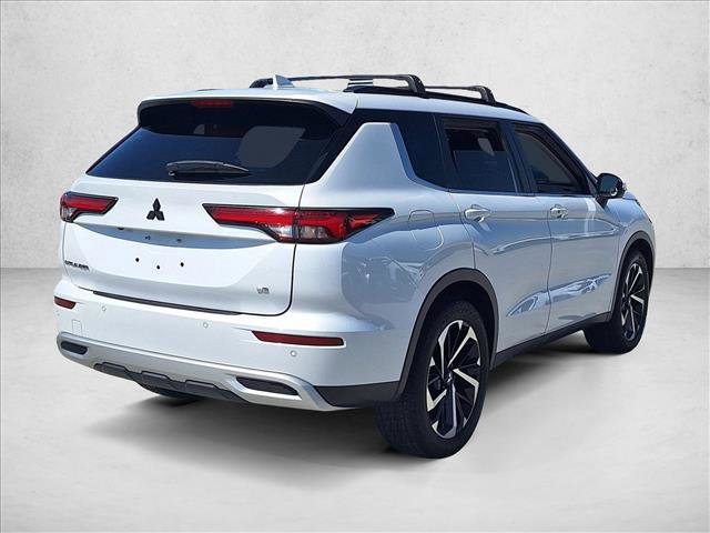 Used 2023 Mitsubishi Outlander SE FWD image 5