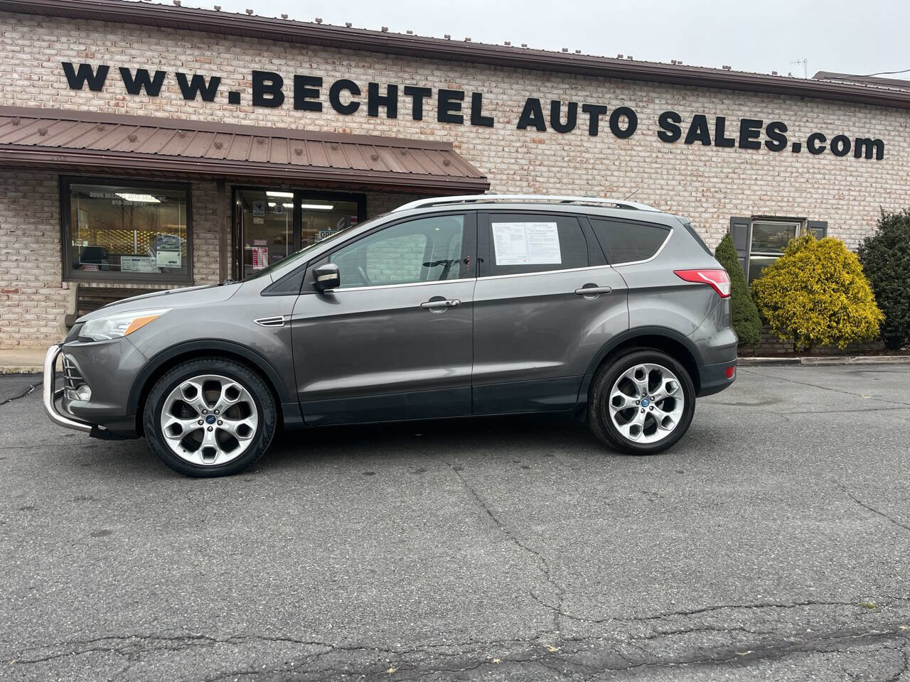 Used 2013 Ford Escape Titanium image 1