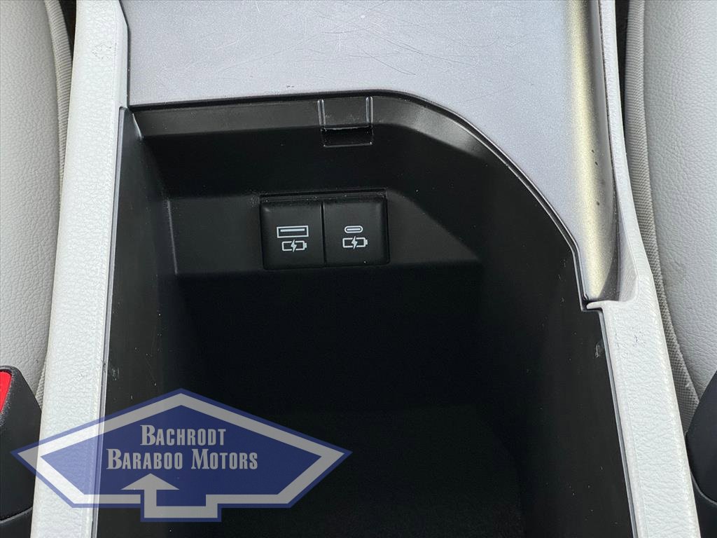 Used 2024 Toyota Camry SE image 18