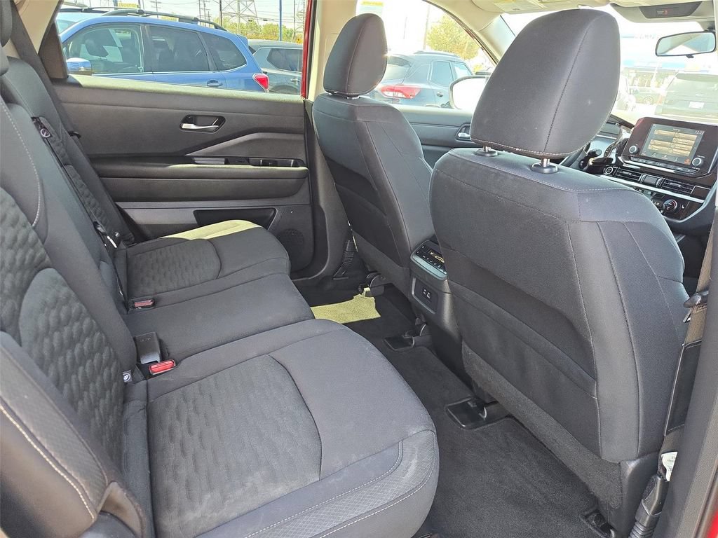 Used 2022 Nissan Pathfinder SV FWD image 18