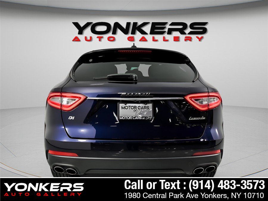 Used 2017 Maserati Levante AWD/4WD image 6