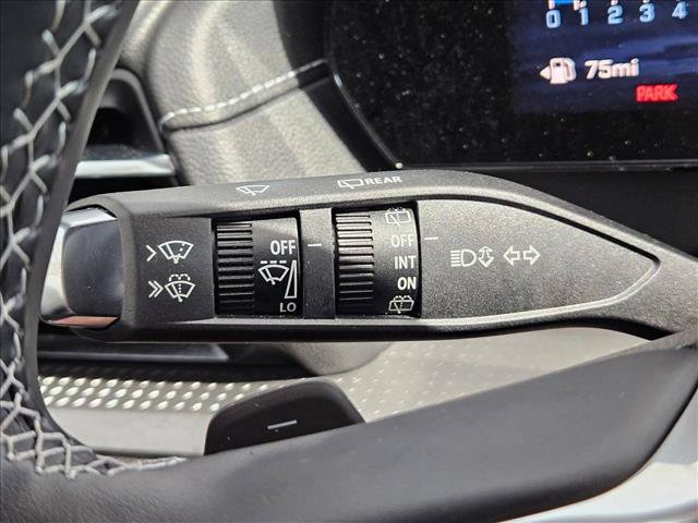 Used 2024 Chevrolet Traverse LT FWD image 24