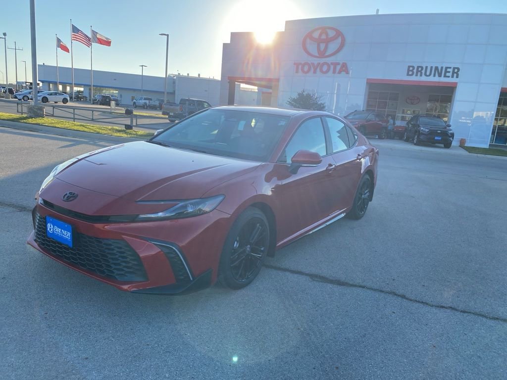 New 2026 Toyota Camry SE image 2