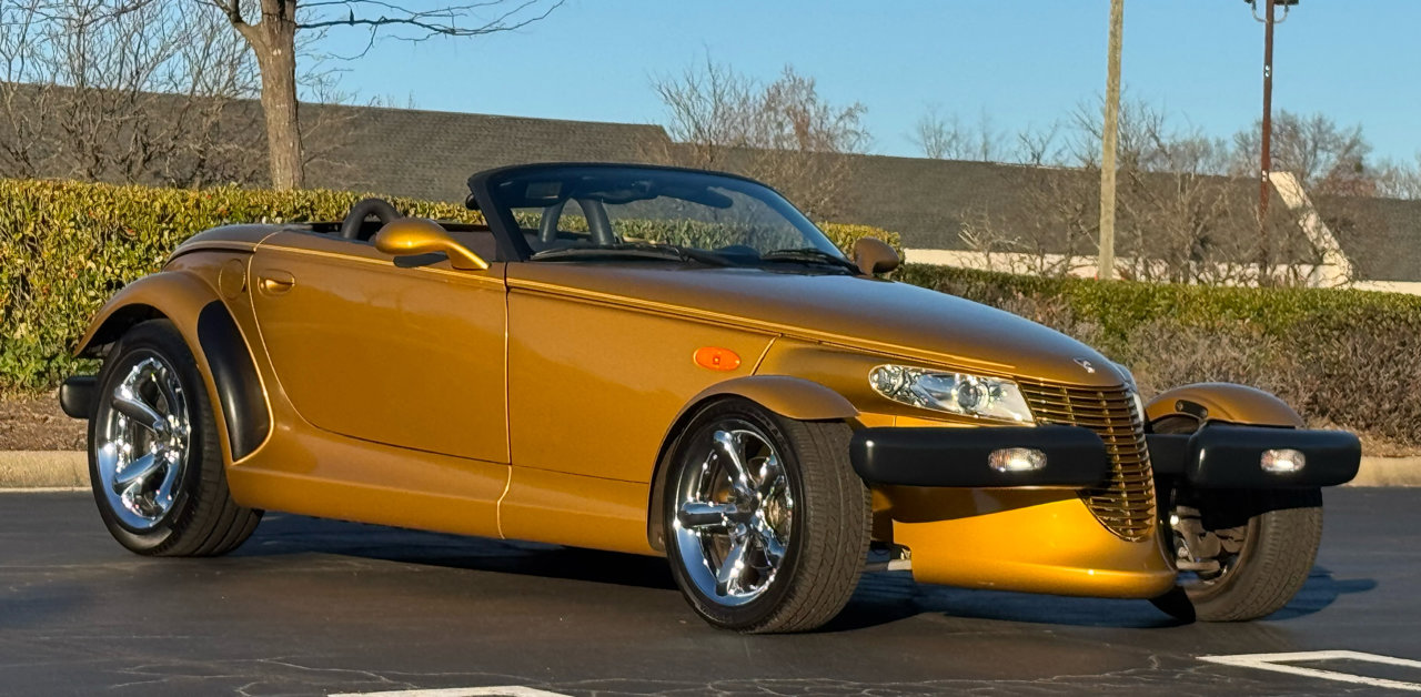 Used 2002 Chrysler Prowler image 8