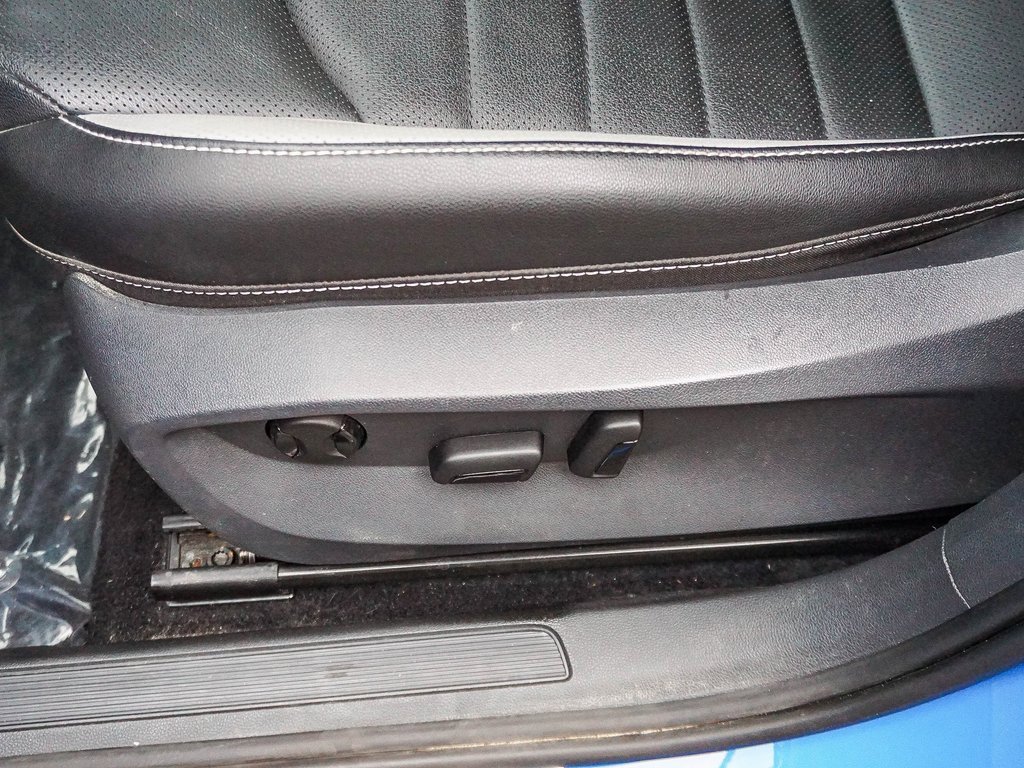 Used 2022 Volkswagen Taos SEL image 20