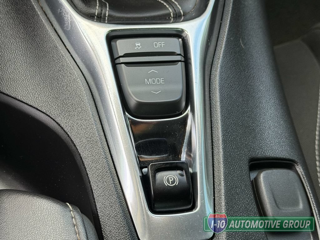 Used 2019 Chevrolet Camaro LS RWD image 32