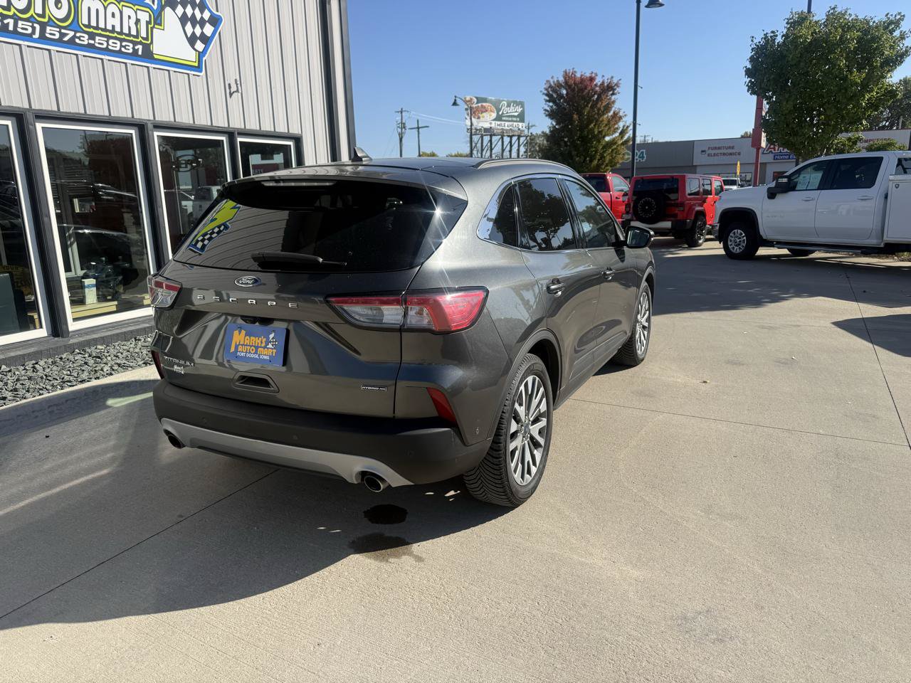 Used 2020 Ford Escape Titanium AWD/4WD image 4
