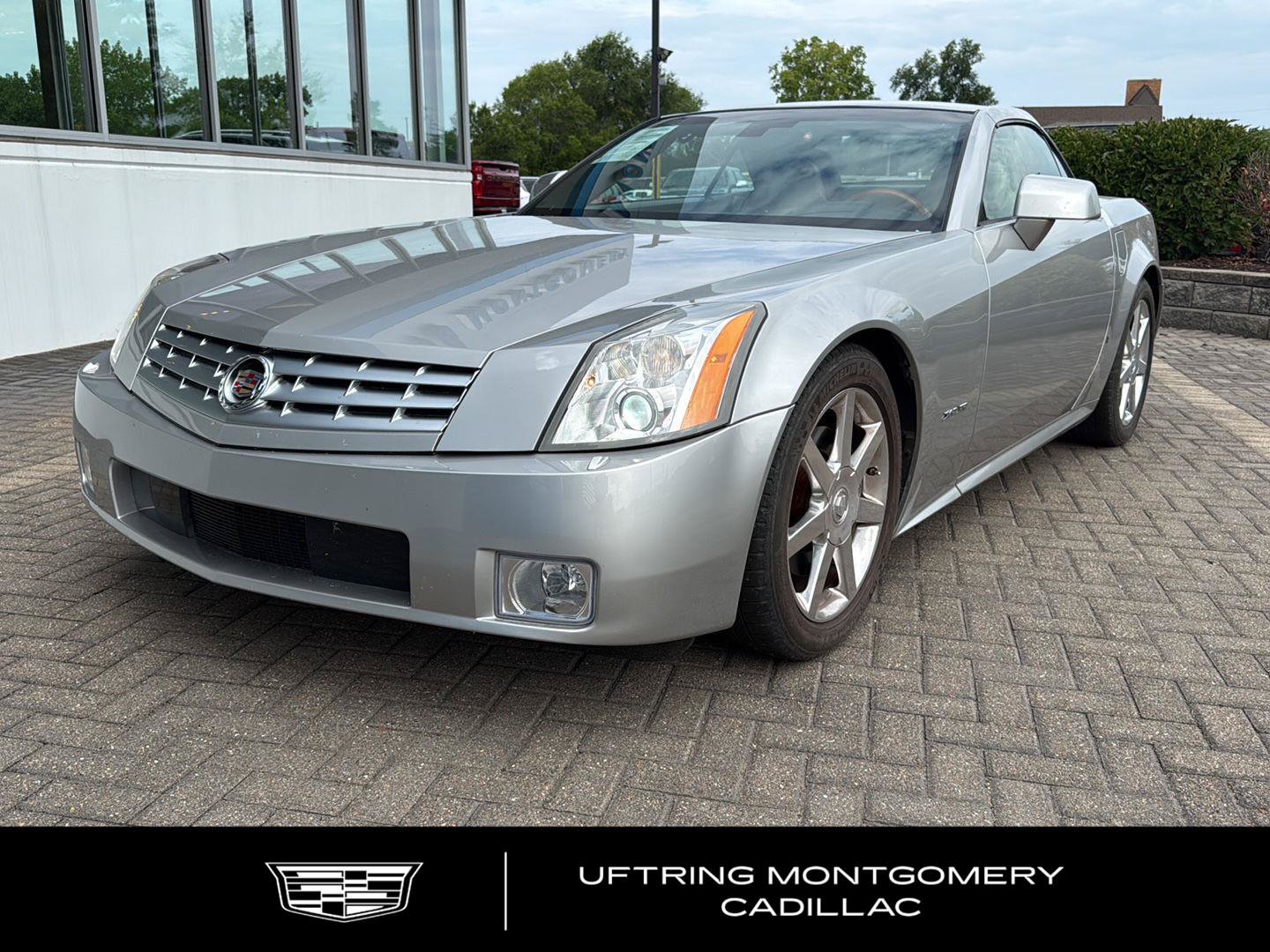 Used 2007 Cadillac XLR RWD image 1