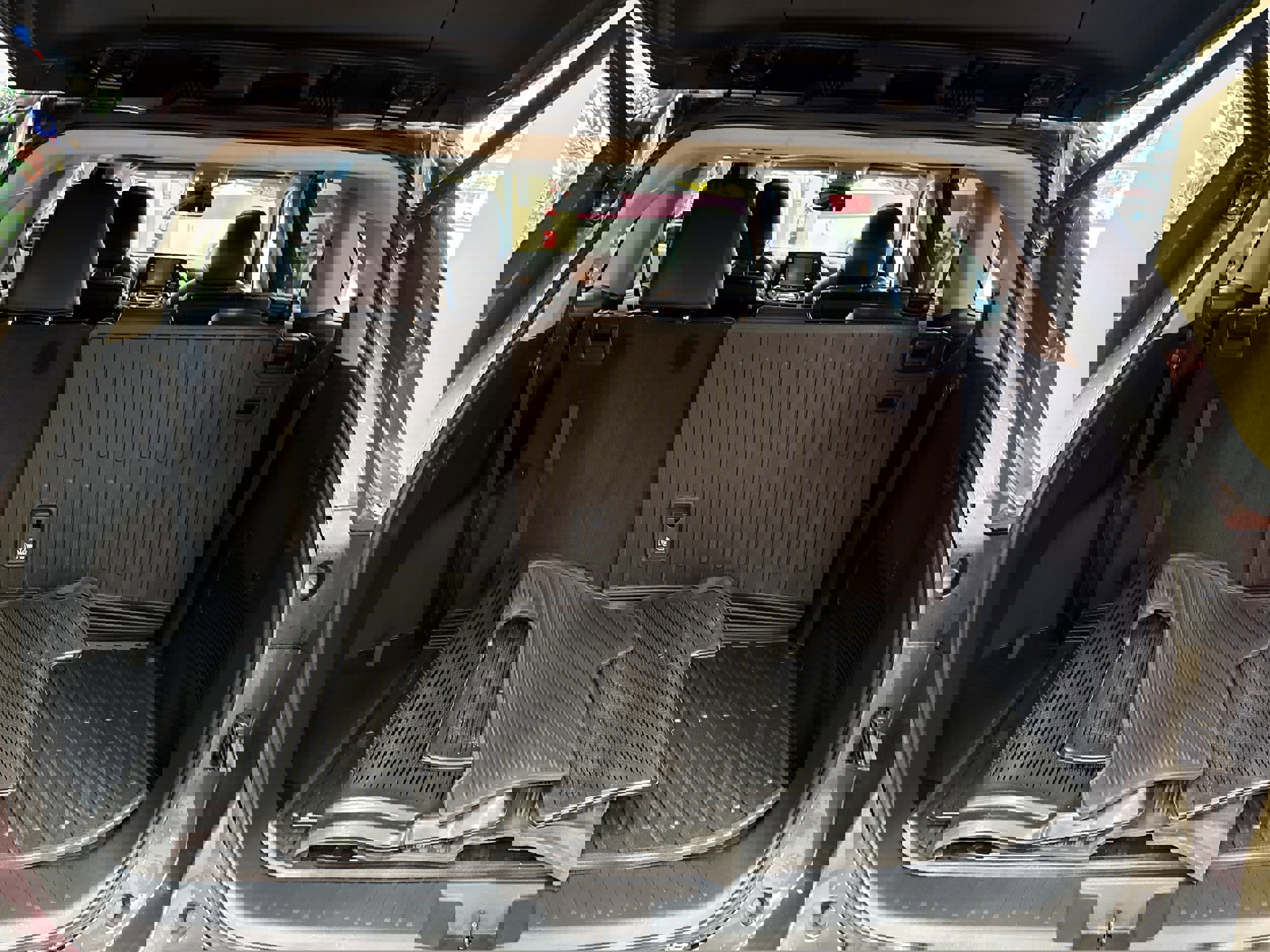 Used 2022 Toyota Highlander XLE image 24