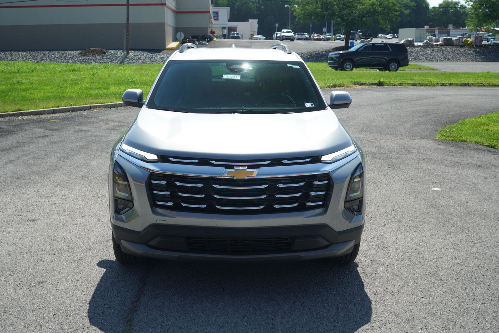 New 2025 Chevrolet Equinox LT w/ Convenience Package II image 9