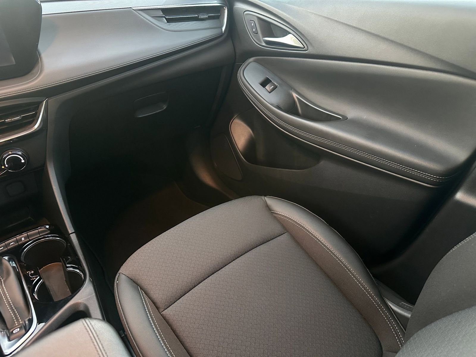 Used 2025 Buick Encore GX Preferred image 33