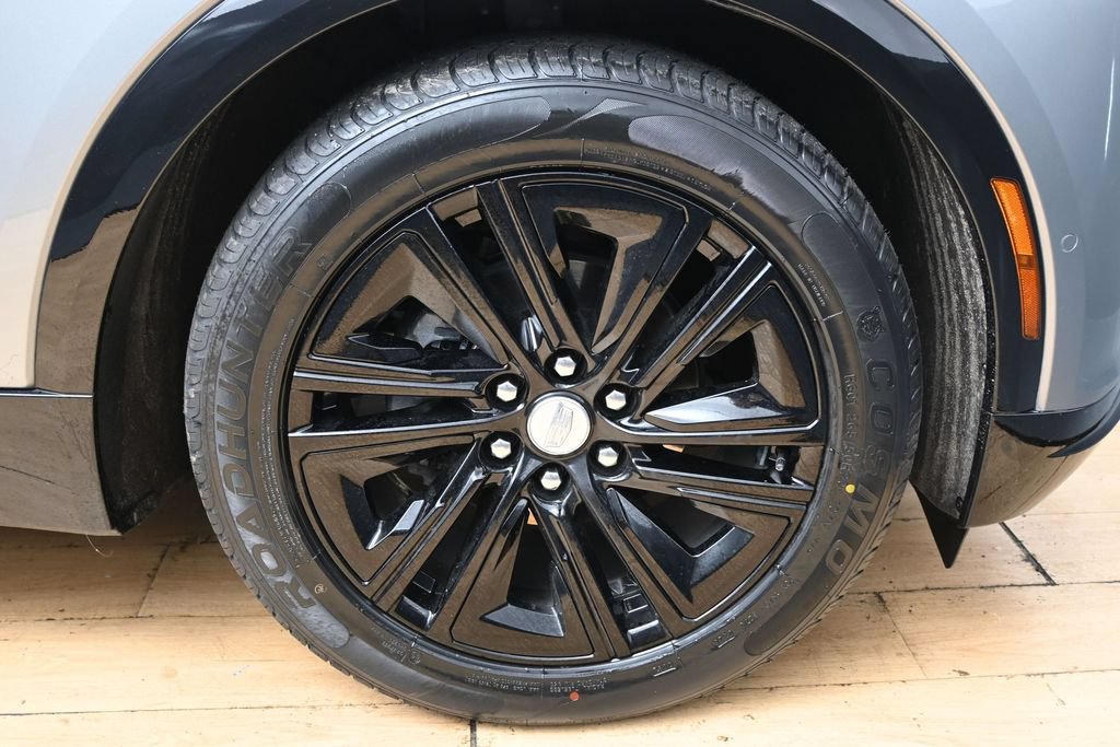 Used 2024 Cadillac Lyriq Luxury AWD/4WD image 14