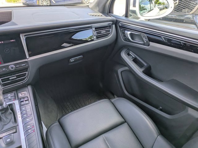 Used 2020 Porsche Macan S AWD/4WD image 17