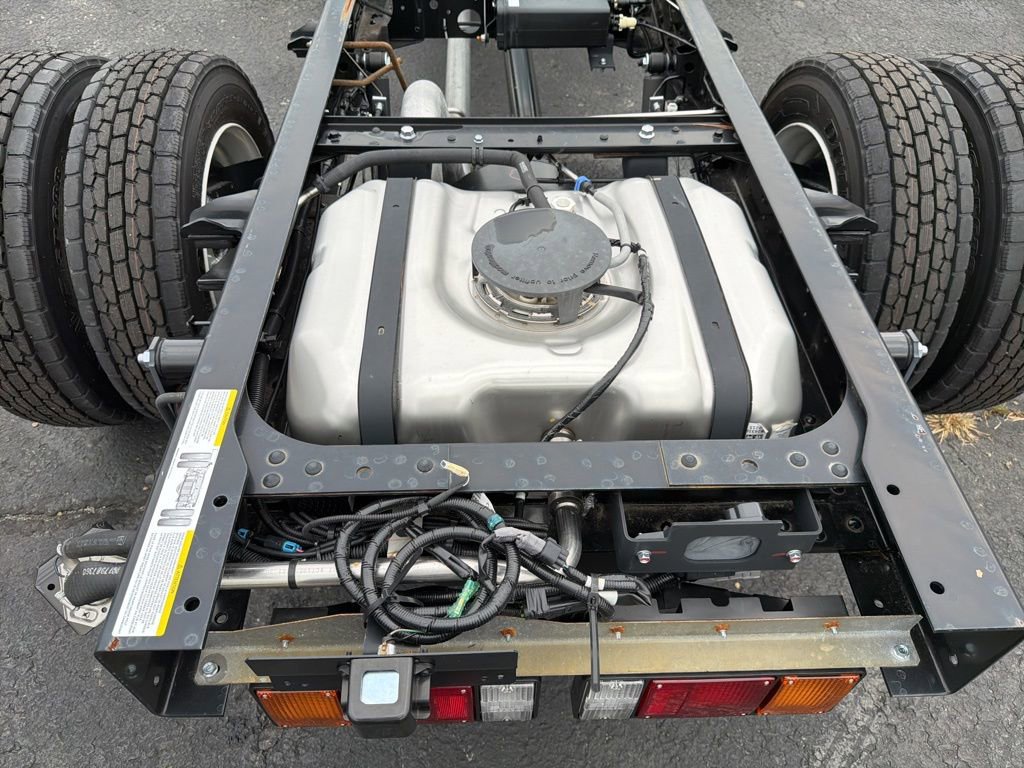 New 2025 Chevrolet Low Cab Forward image 27