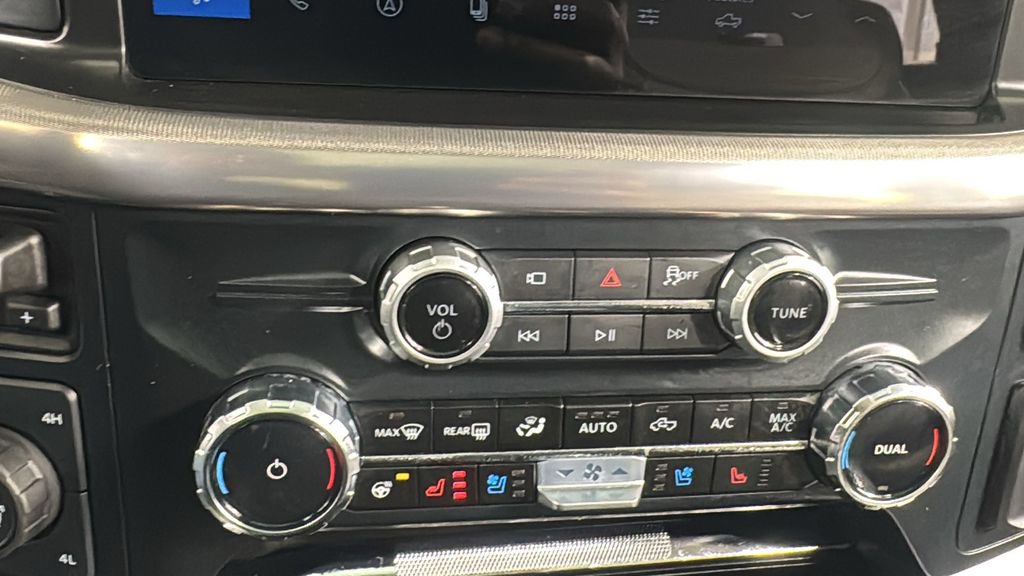 Used 2025 Ford F150 Platinum w/ Equipment Group 703A Plus image 27