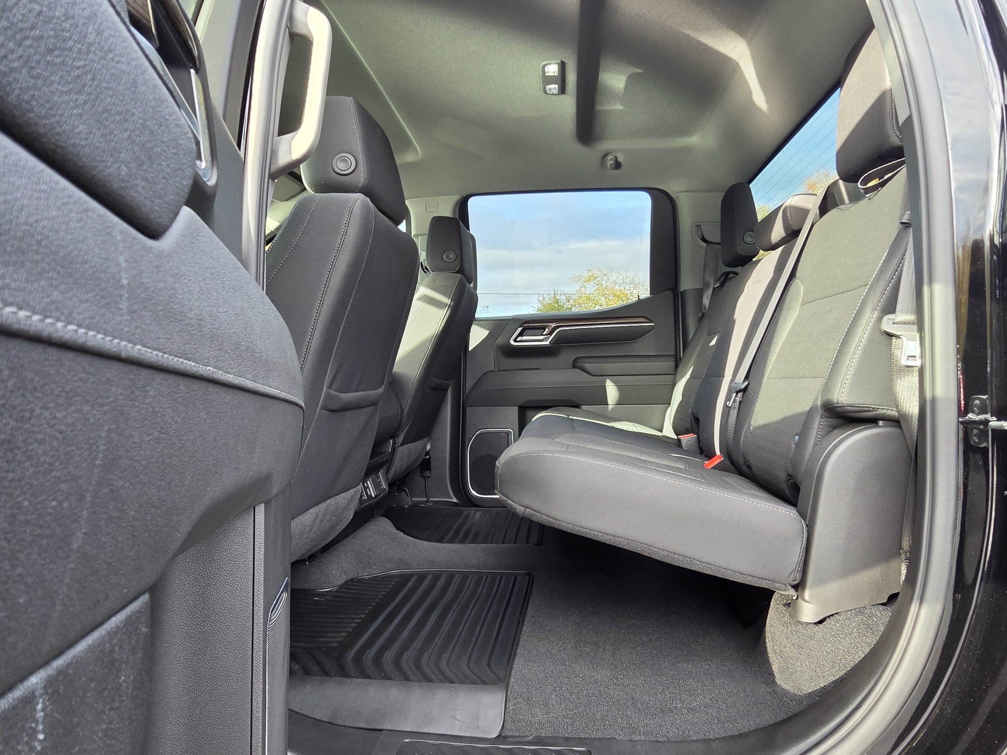 Used 2026 Chevrolet Silverado 1500 LT AWD/4WD image 19
