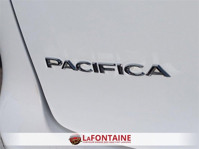 Certified 2024 Chrysler Pacifica Touring-L image 10