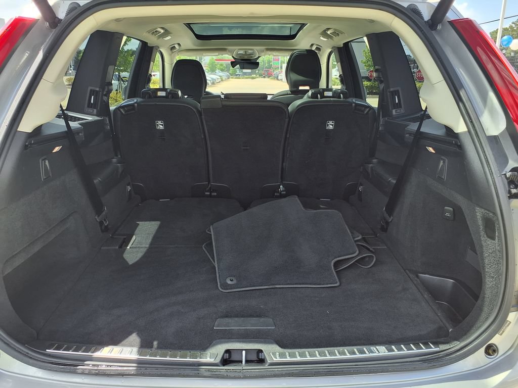 Certified 2025 Volvo XC90 B5 Core AWD/4WD image 11