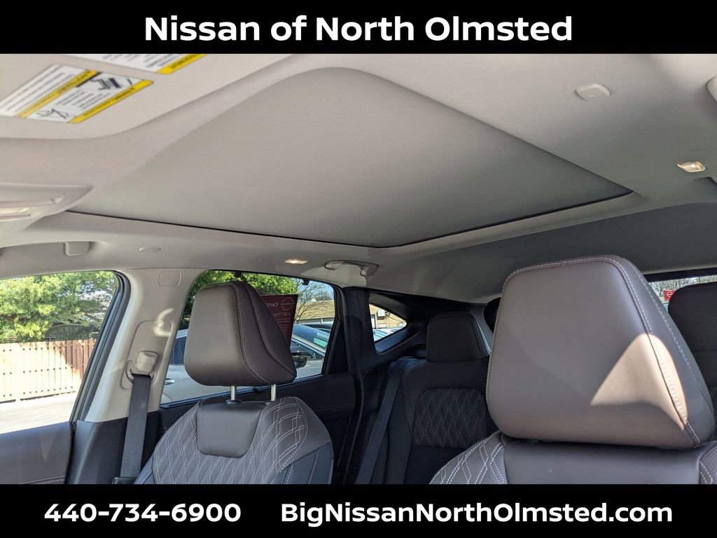 Certified 2025 Nissan Murano Platinum w/ Cargo Package image 23