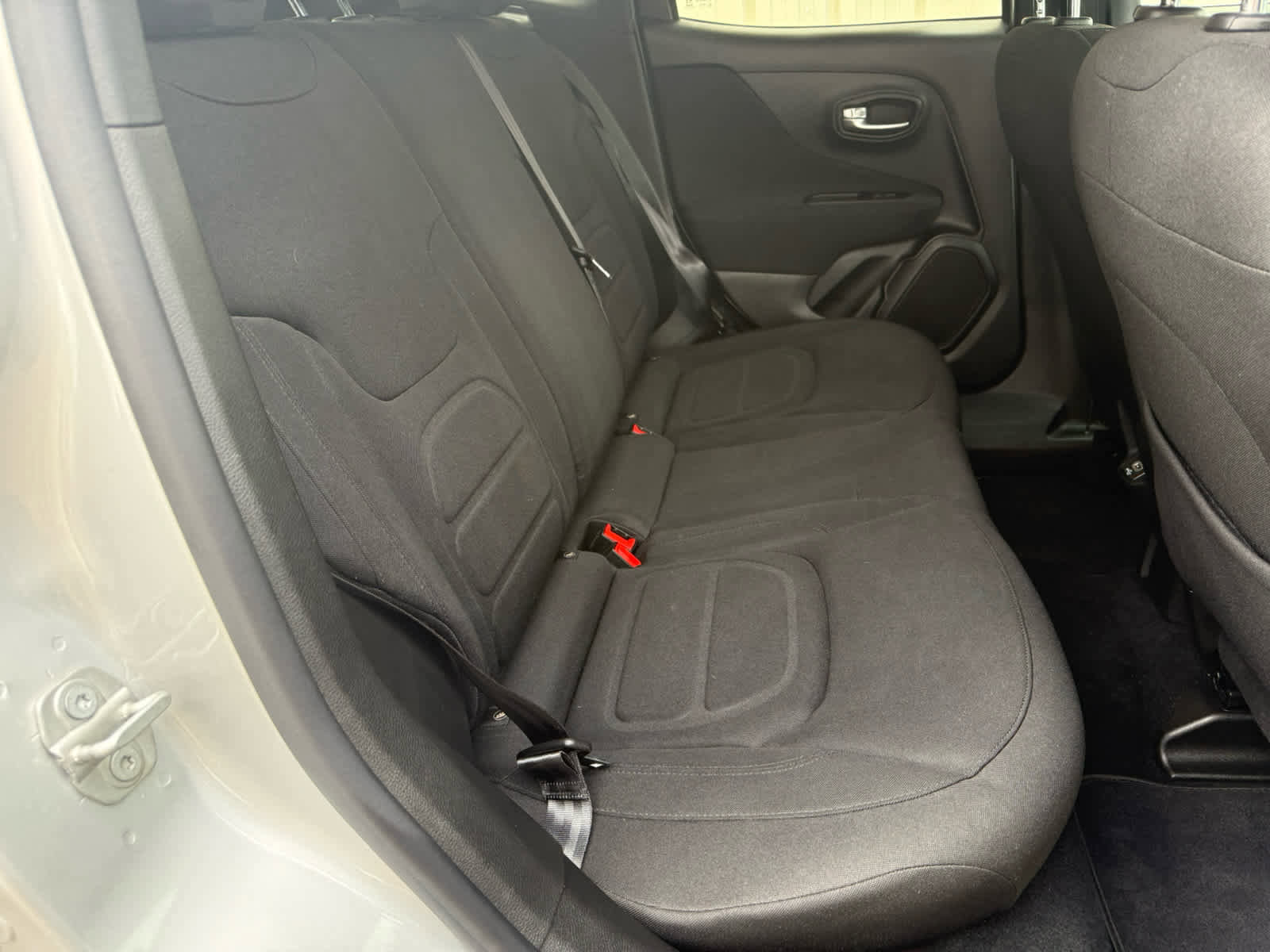 Used 2020 Jeep Renegade Latitude image 7