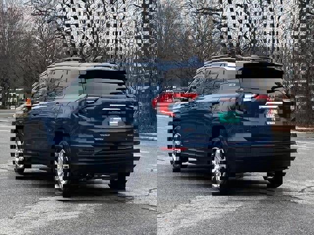 Certified 2024 GMC Terrain SLE w/ Driver Convenience Package image 4