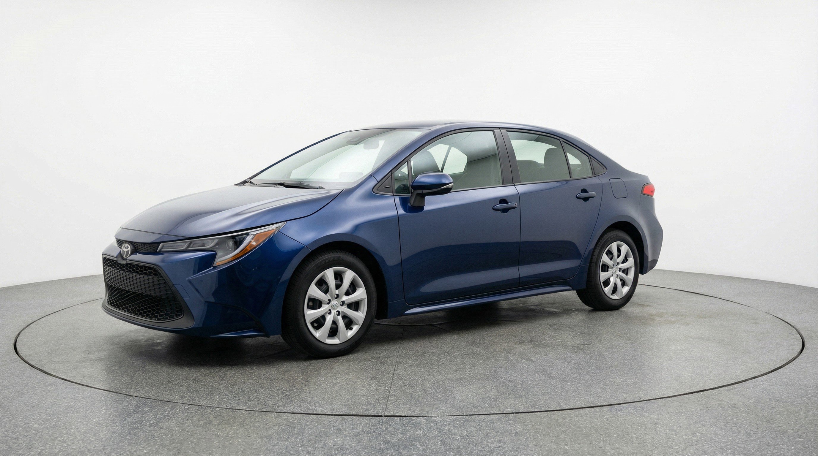 Used 2025 Toyota Corolla LE FWD image 3