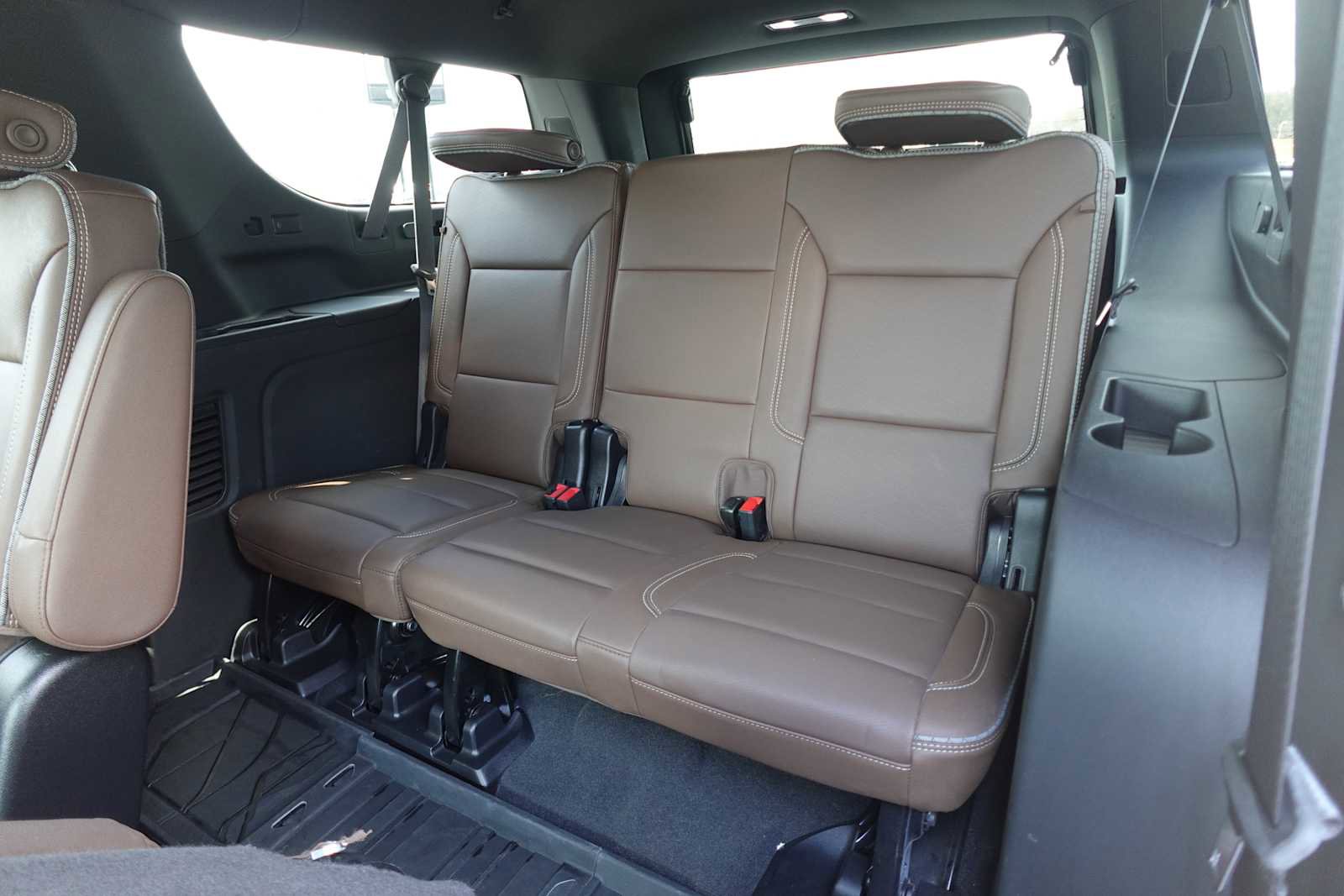 Used 2024 Chevrolet Suburban High Country AWD/4WD image 26
