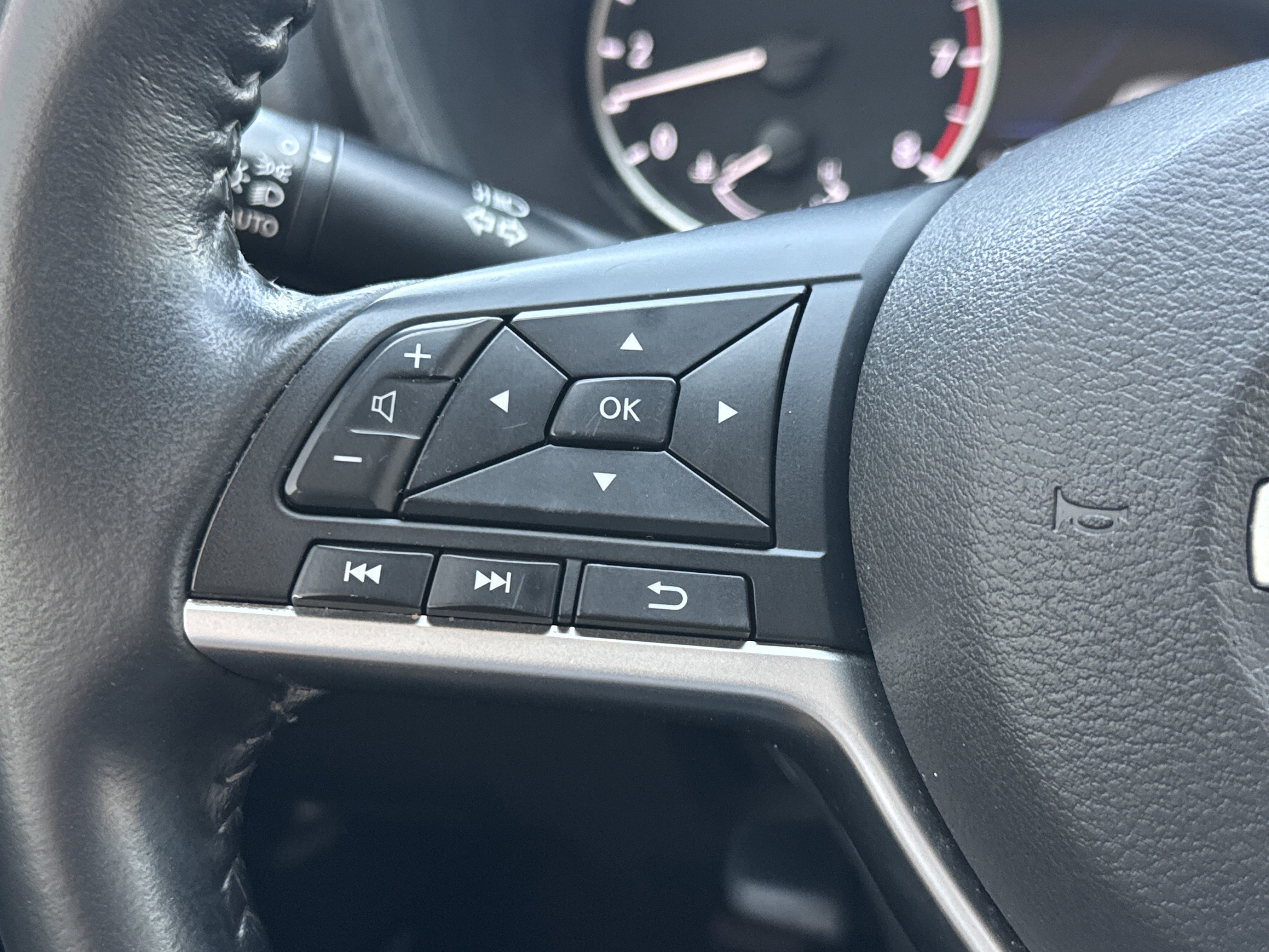 Used 2022 Nissan Sentra SV image 16