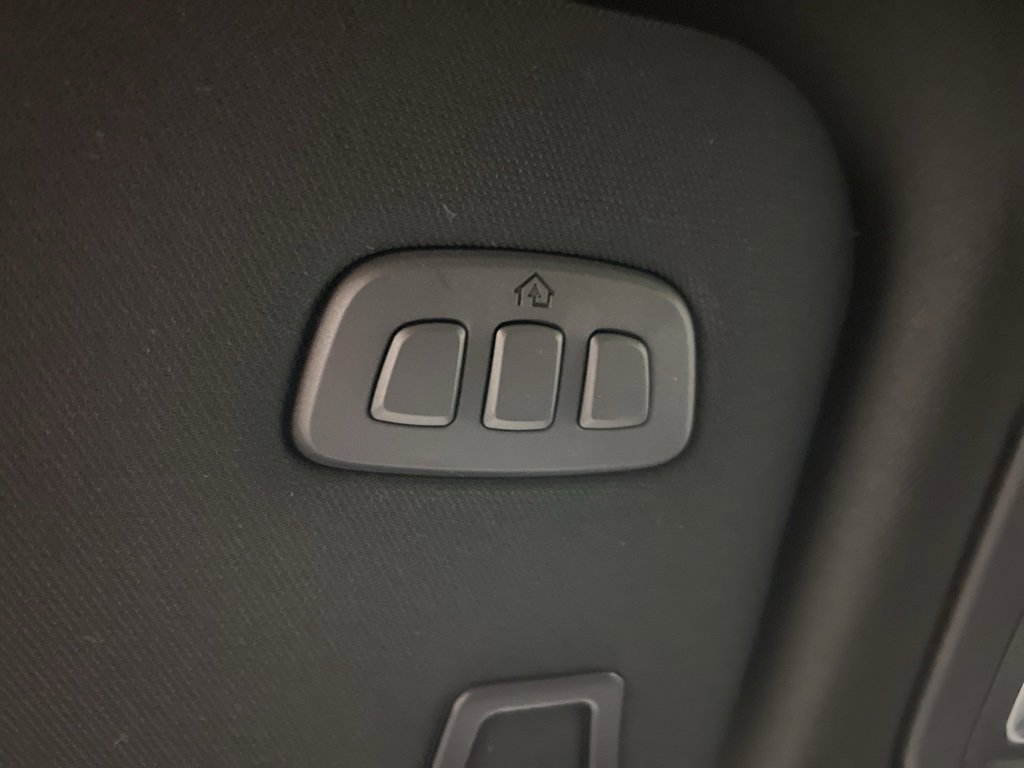 Used 2025 Lincoln Nautilus Premier w/ Equipment Group 102A image 26