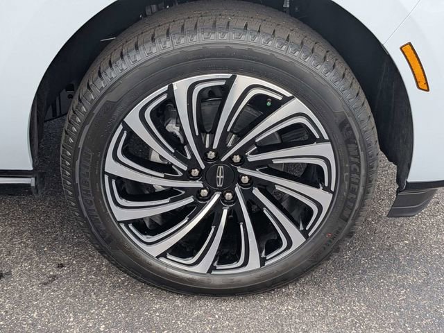 New 2026 Lincoln Navigator L Black Label image 9