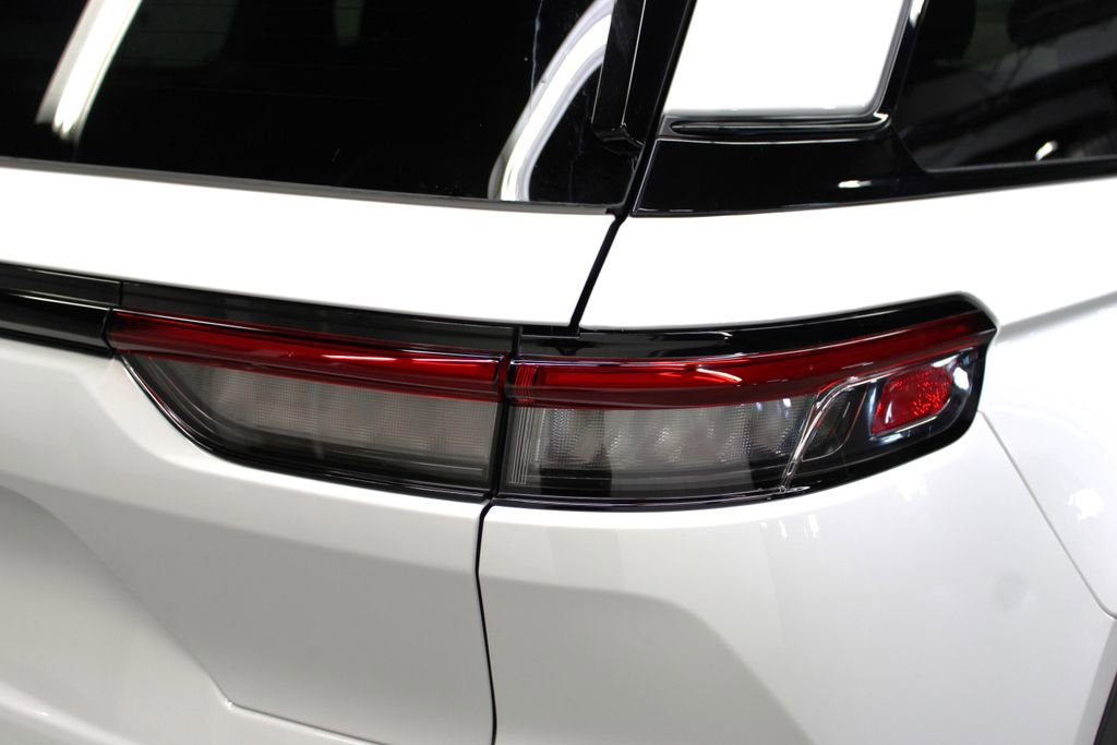 New 2025 Jeep Grand Cherokee Laredo image 37