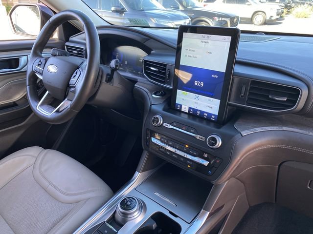 Used 2020 Ford Explorer Platinum w/ Premium Technology Package AWD/4WD image 13