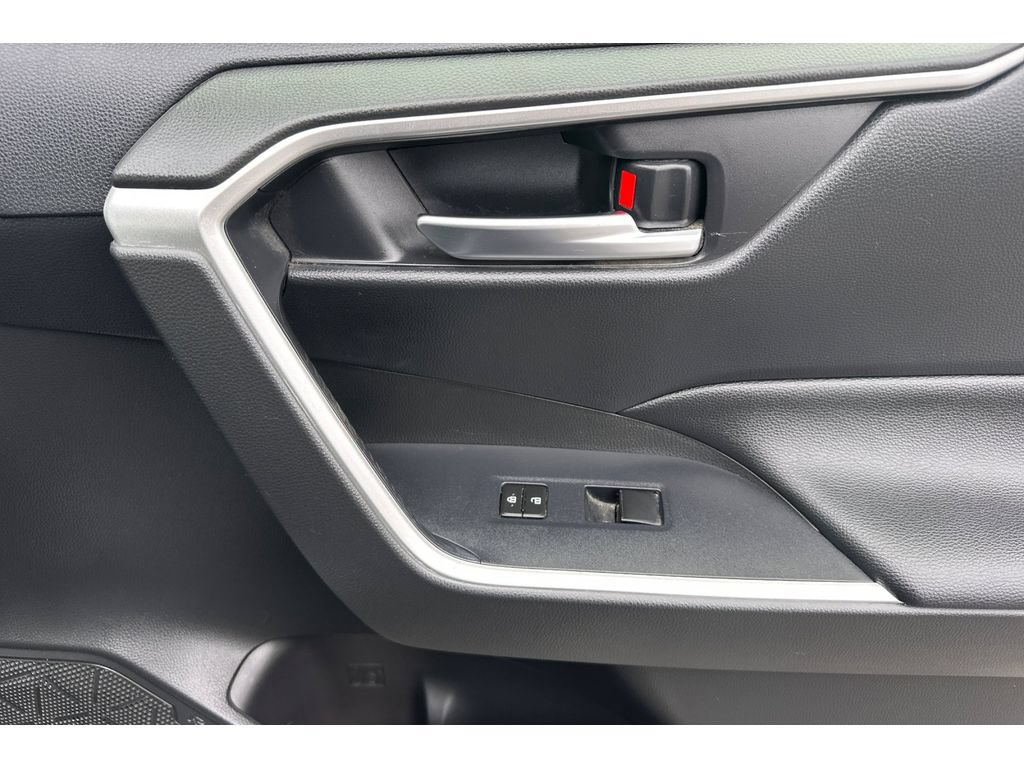 Certified 2020 Toyota RAV4 XLE w/ Convenience Package AWD/4WD image 20