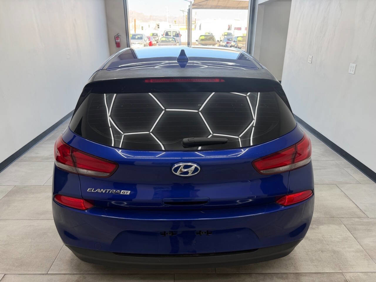 Used 2019 Hyundai Elantra GT FWD image 7