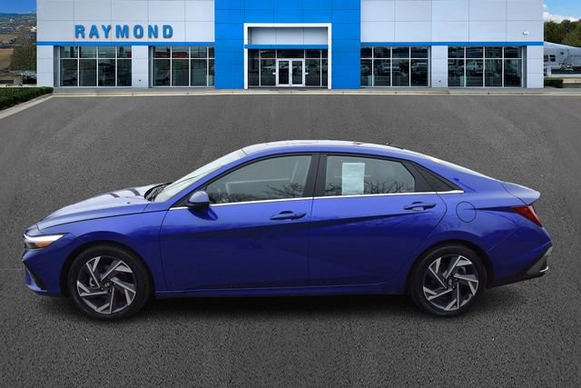 Used 2025 Hyundai Elantra SEL image 7