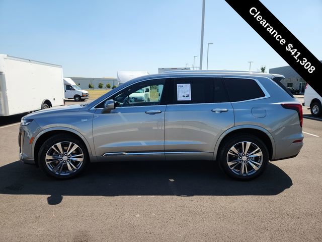Used 2025 Cadillac XT6 Premium Luxury image 5